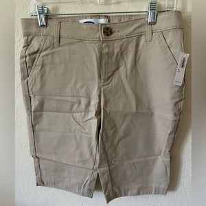 Old Navy kids Bermuda khaki shorts NWT